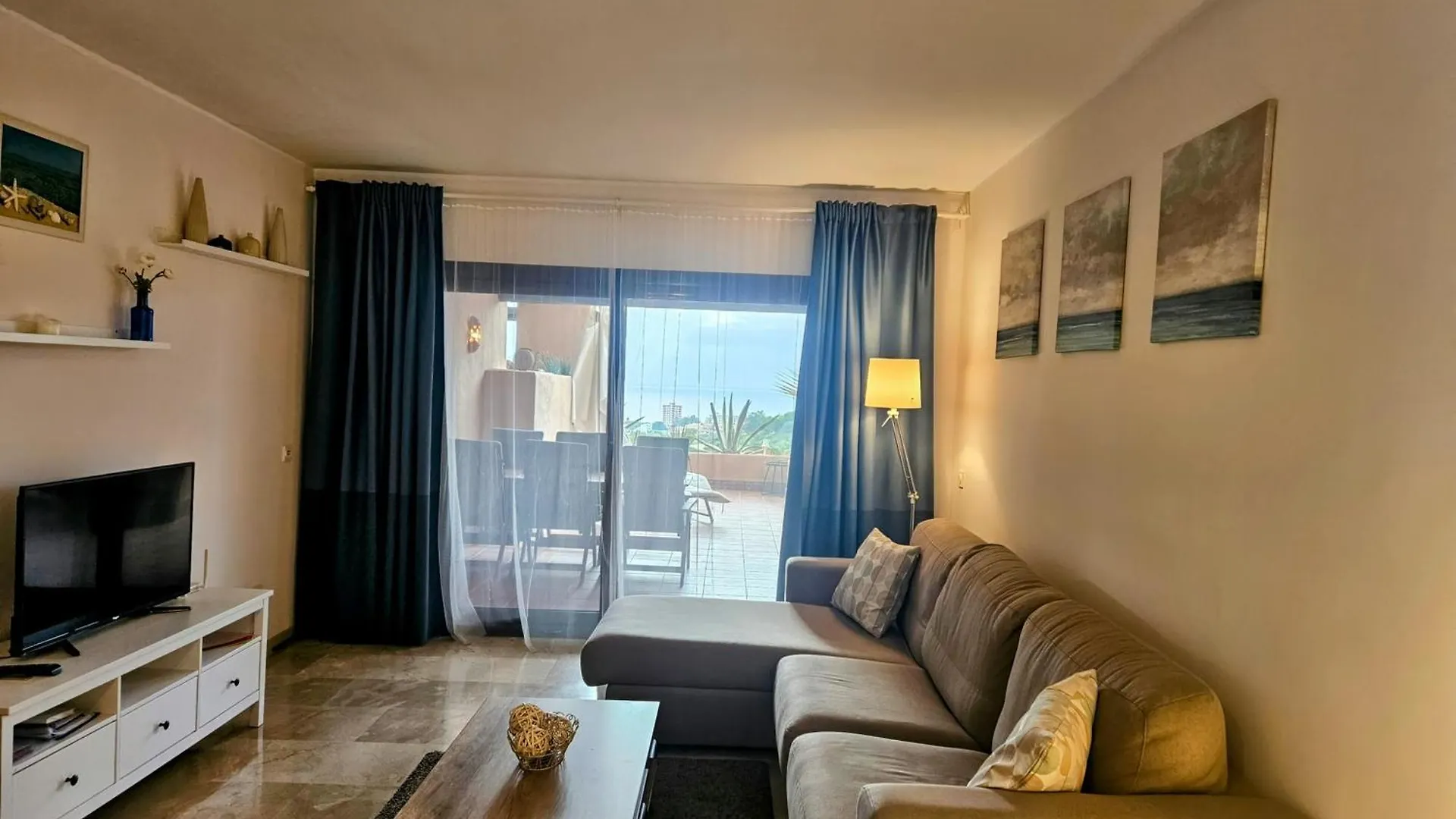2 Bed La Duquesa With Stunning Sea And Pool Views Apartment Manilva